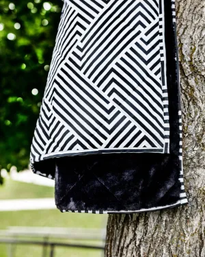 Everywhere Blanket - Black Geo