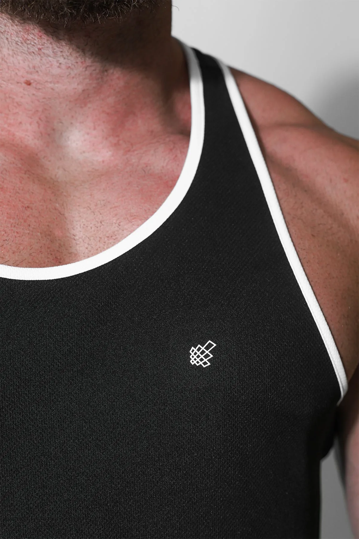 Fast-Dry Bodybuilding Workout Stringer - Black with White